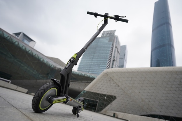 The NAVEE S65 Electric Scooter