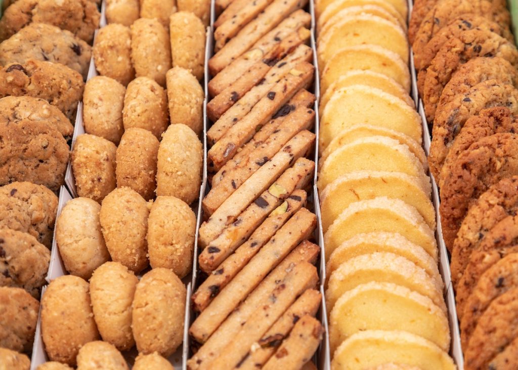 The Science Behind Low-Calorie Biscuits and Weight Loss